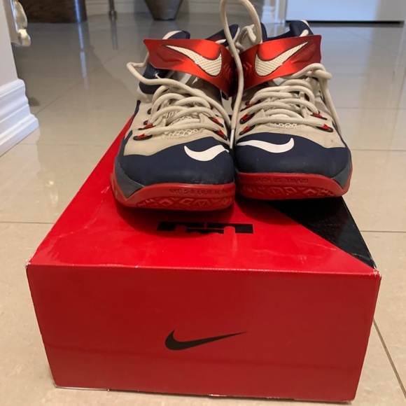 Nike LeBron Soldier 8 USA - Picture 2 of 3